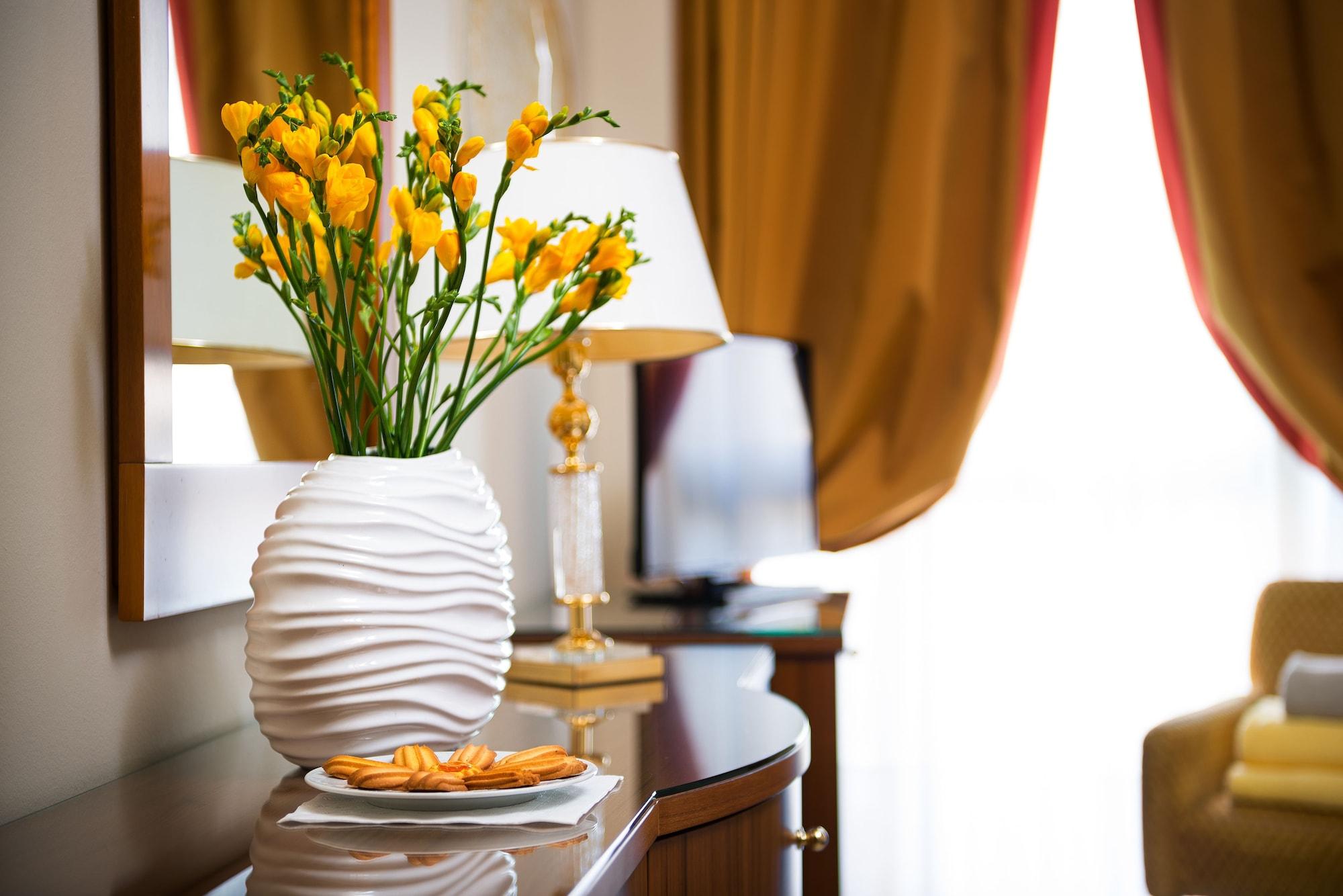 אבנו טרמה Hotel Metropole מראה חיצוני תמונה